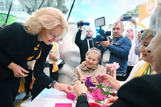 Выставка "Россия". Зампред правительства РФ Т. Голикова осмотрела стенды регионов