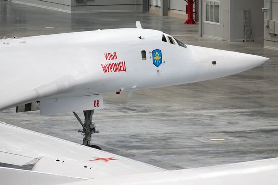 Президент РФ В. Путин посетил Казанский авиационный завод имени С. П. Горбунова