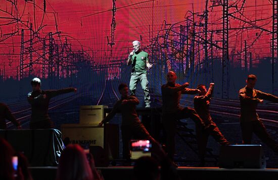 Международная выставка-форум "Россия"
Спектакль "Вера. Надежда. Любовь"
Певец Олег Газманов Место: Россия, Москва. Автор: Екатерина Чеснокова/РИА Новости. Выставка "Россия". Спектакль "Вера. Надежда. Любовь"