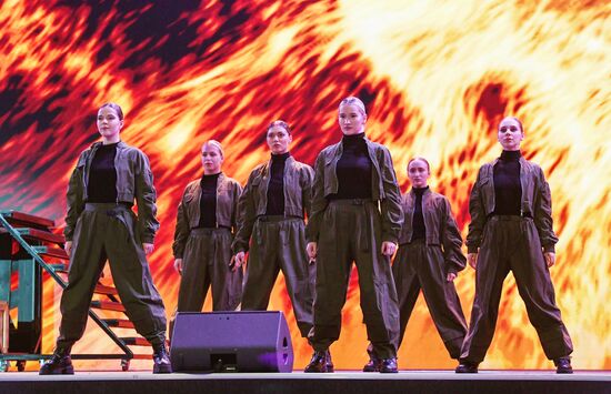 Международная выставка-форум "Россия"
Спектакль "Вера. Надежда. Любовь" Место: Россия, Москва. Автор: Екатерина Чеснокова/РИА Новости. Выставка "Россия". Спектакль "Вера. Надежда. Любовь"