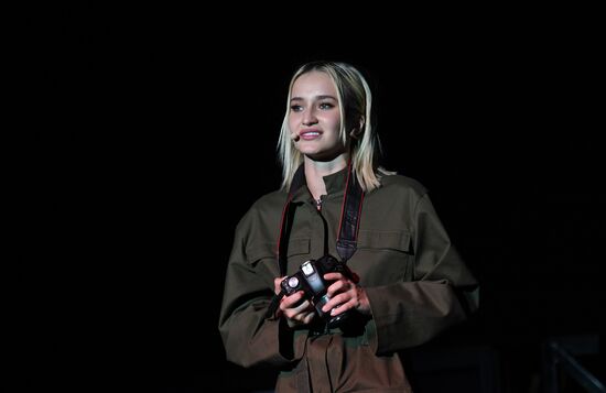 Международная выставка-форум "Россия"
Спектакль "Вера. Надежда. Любовь"
Певица Анастасия Белявская Место: Россия, Москва. Автор: Екатерина Чеснокова/РИА Новости. Выставка "Россия". Спектакль "Вера. Надежда. Любовь"