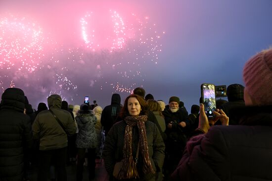 Салют в честь Дня защитника Отечества