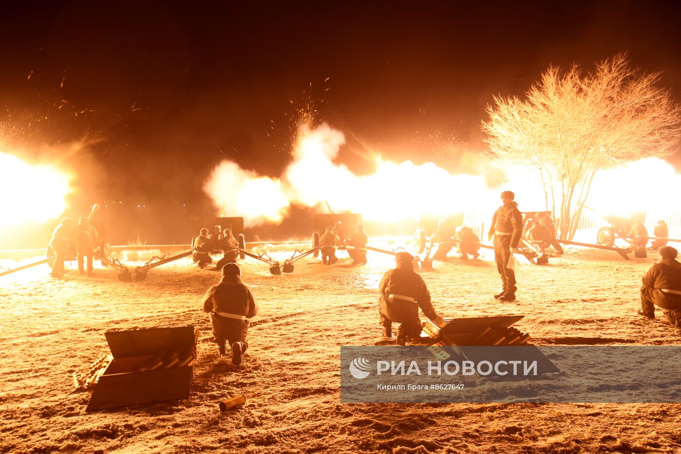 Салют в честь Дня защитника Отечества