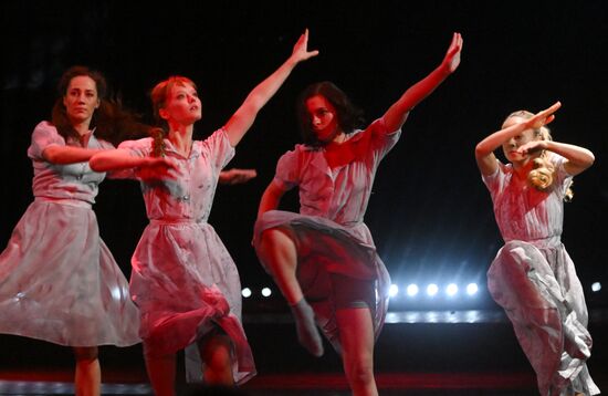 Вечер-посвящение героям России "Наши маяки"