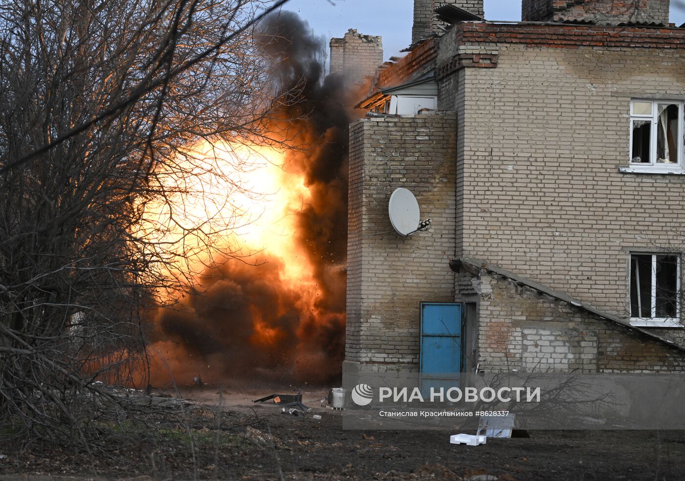 Боевая работа саперов 40-го инженерно-саперного полка ЦВО по разминированию Авдеевки