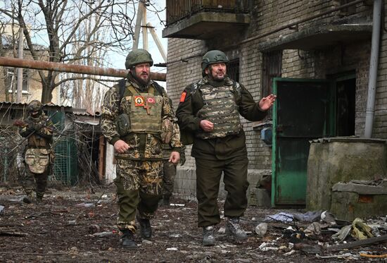 Боевая работа саперов 40-го инженерно-саперного полка ЦВО по разминированию Авдеевки