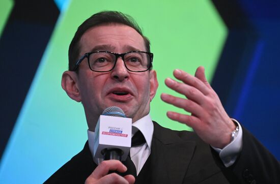 Пятый юбилейный конкурс "Лидеры России"