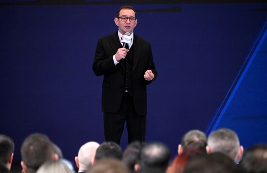 Пятый юбилейный конкурс "Лидеры России"