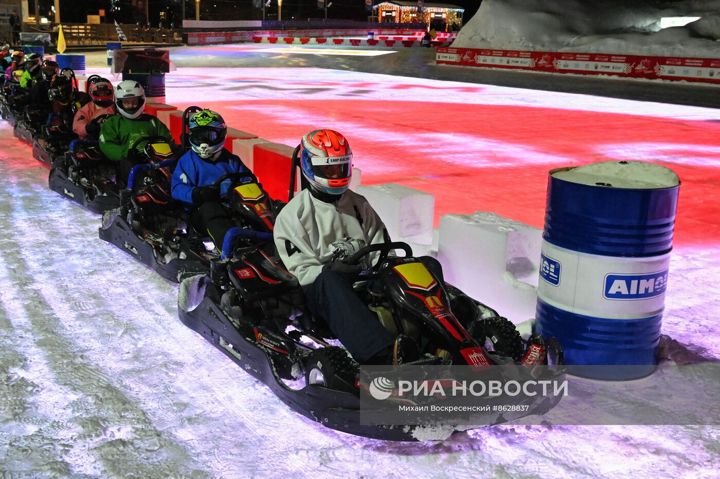 Выставка "Россия". Соревнования по картингу на льду