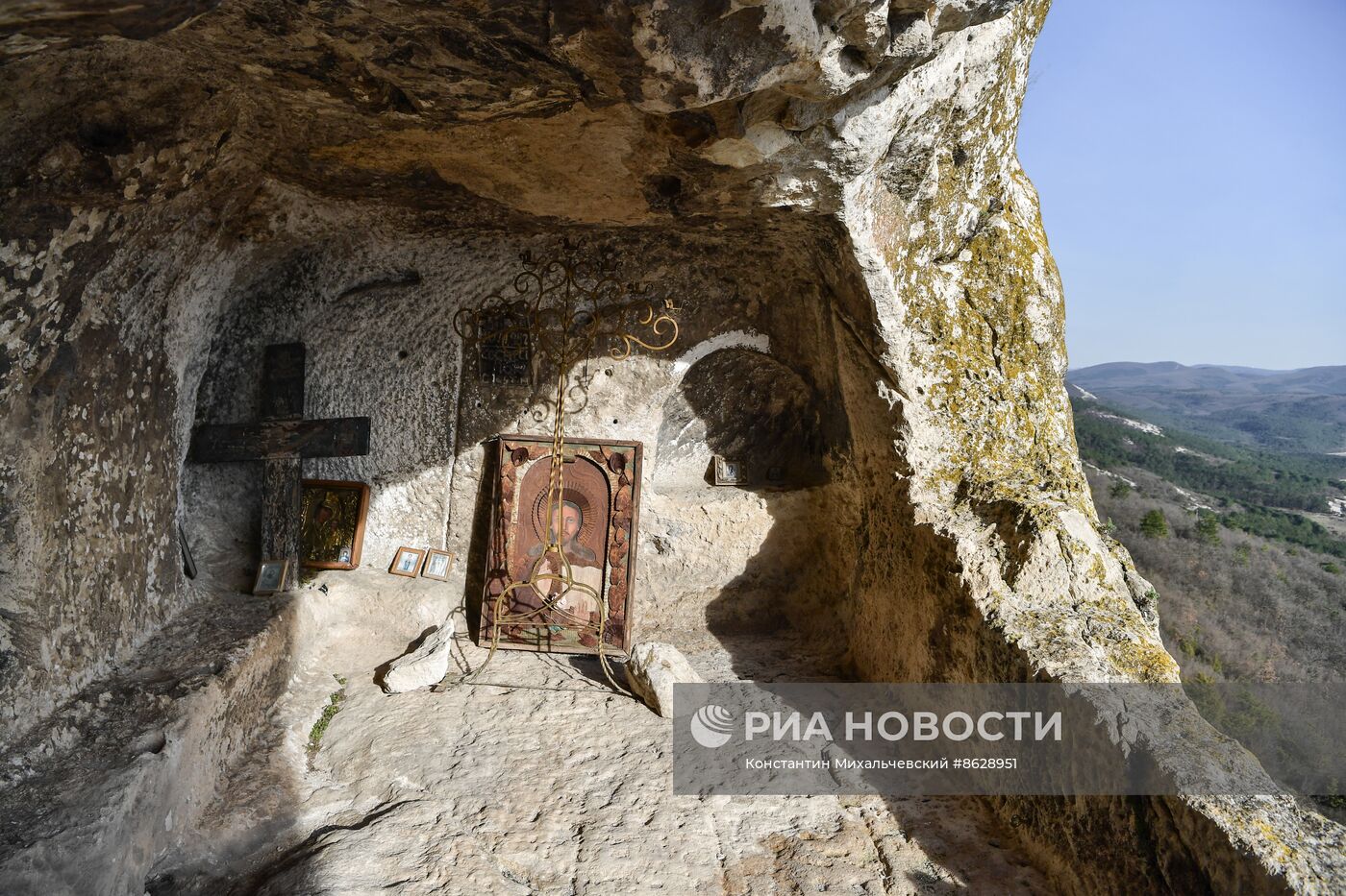 Пещерный монастырь Челтер-Мармара в Крыму