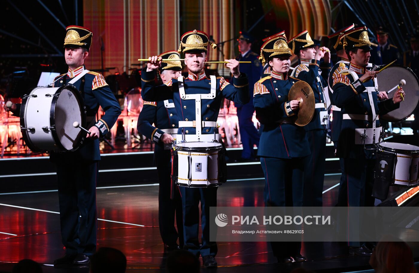 Выставка "Россия". Вручение просветительской награды "Знание.Премия"