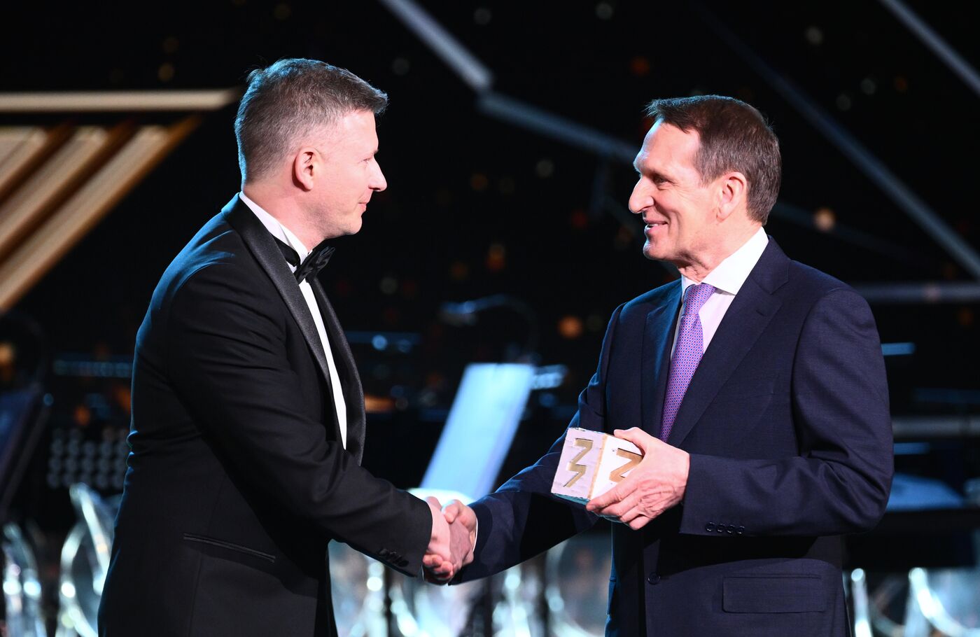 Выставка "Россия". Вручение просветительской награды "Знание.Премия"