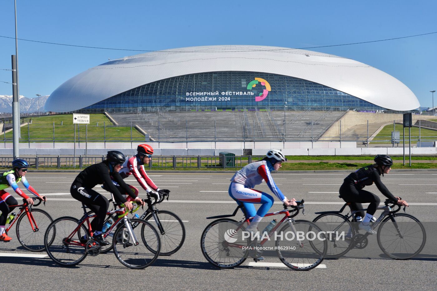 Подготовка ко Всемирному фестивалю молодежи в Сочи