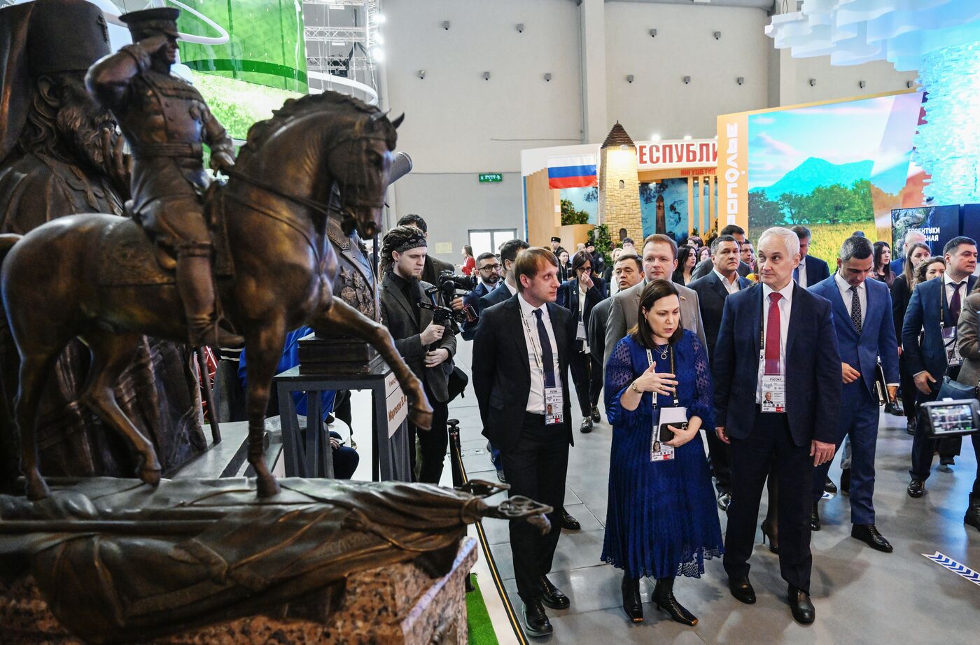 Выставка "Россия". Первый зампред правительства РФ А. Белоусов осмотрел стенды регинов