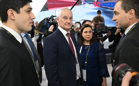 Выставка "Россия". Первый зампред правительства РФ А. Белоусов осмотрел стенды регинов