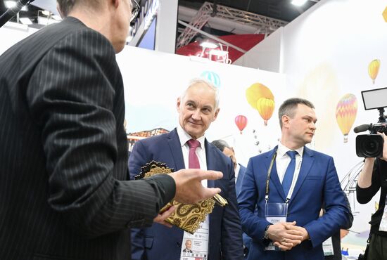 Выставка "Россия". Первый зампред правительства РФ А. Белоусов осмотрел стенды регинов