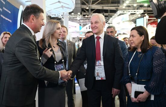 Выставка "Россия". Первый зампред правительства РФ А. Белоусов осмотрел стенды регинов