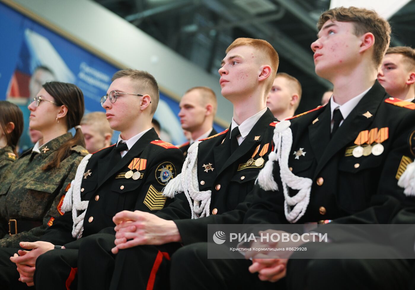 Выставка "Россия". Открытый разговор о важном "Есть такая профессия - Родину защищать"