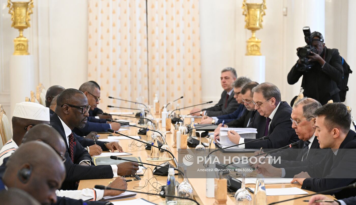 Встреча глав МИД РФ и Мали С. Лаврова и А. Диопа