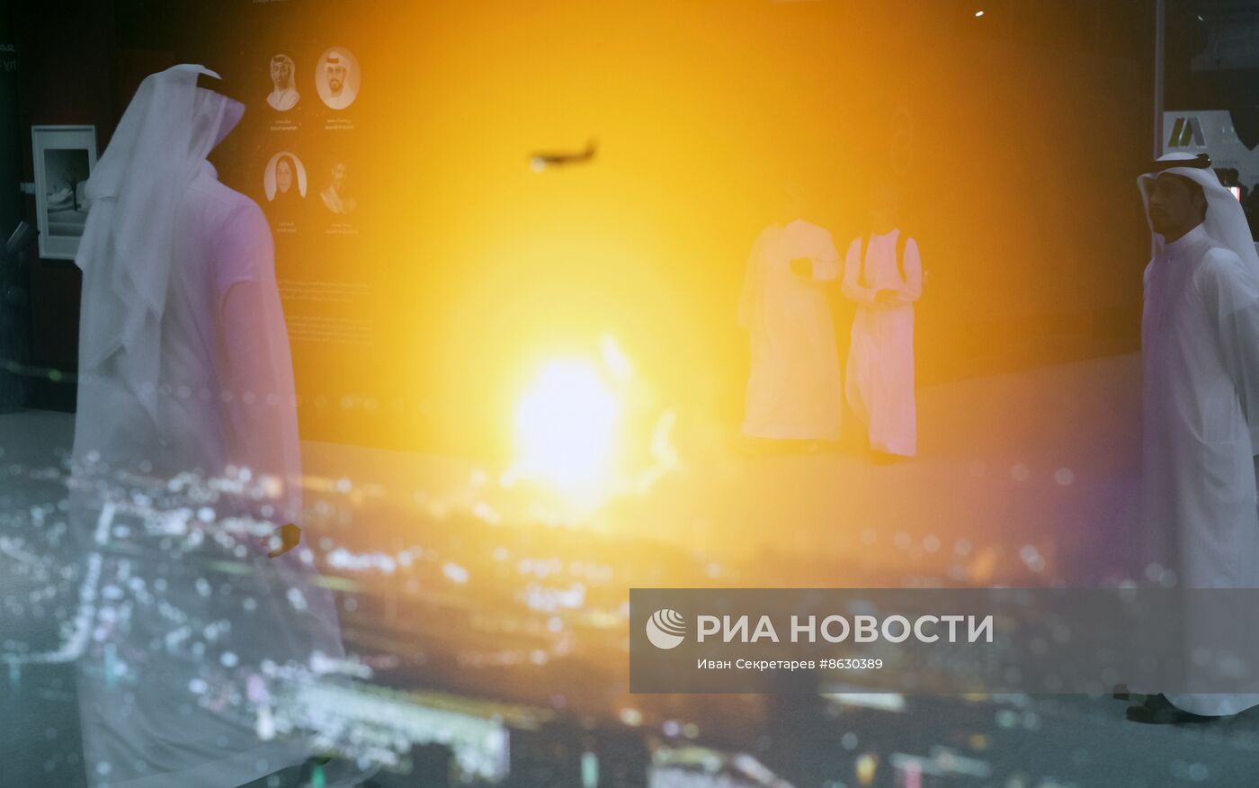 Открытие выставки работ лауреатов конкурса фотожурналистики им. А. Стенина-2023 в ОАЭ 