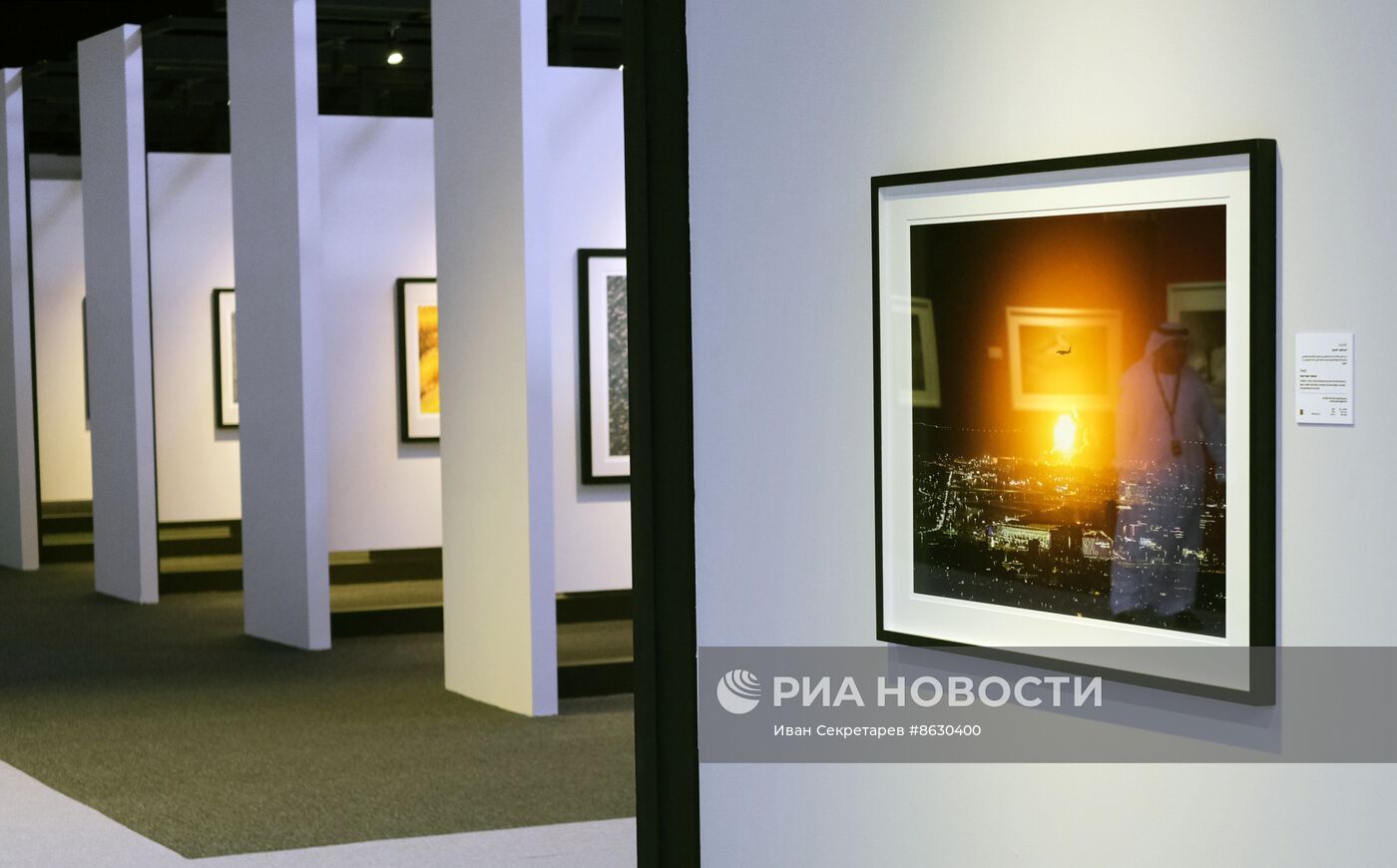 Открытие выставки работ лауреатов конкурса фотожурналистики им. А. Стенина-2023 в ОАЭ 