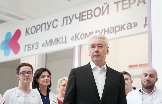 Мэр Москвы С. Собянин посетил клинический центр Коммунарка