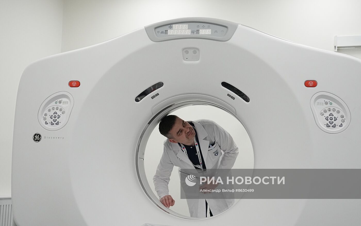 Мэр Москвы С. Собянин посетил клинический центр Коммунарка