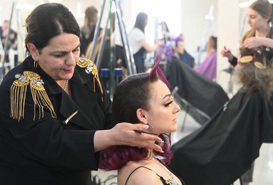 Чемпионат по парикмахерскому искусству, декоративной косметике и ногтевому сервису в Омске