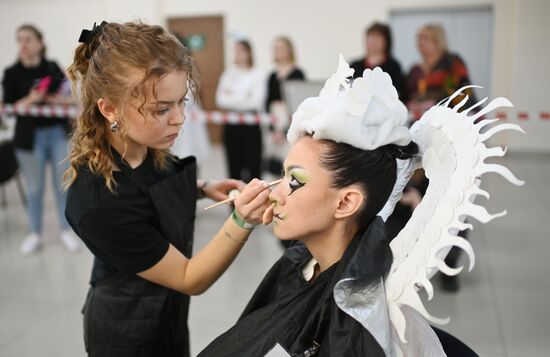 Чемпионат по парикмахерскому искусству, декоративной косметике и ногтевому сервису в Омске
