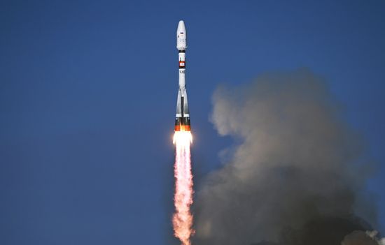 Запуск РН "Союз-2.1б" со спутником "Метеор-М" с космодрома Восточный