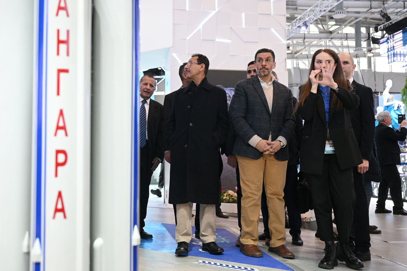 Выставка "Россия". Премьер-министр, глава МИД Йемена Ахмед Авад бен Мубарак посетил выставку 