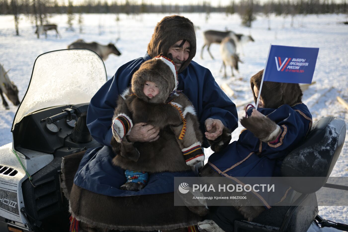 Досрочное голосование на стойбище оленеводов в ЯНАО