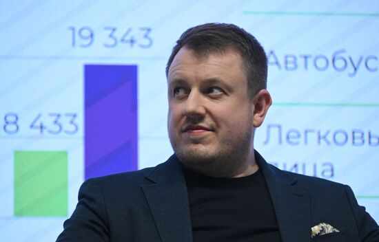 Выставка "Россия". Круглый стол "Сибирь заряжает"