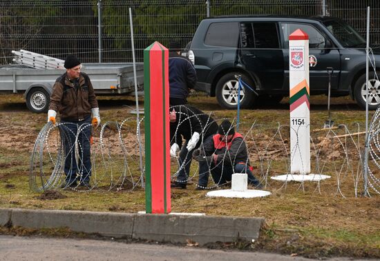 Последний день работы КПП "Котловка" на границе Белоруссии с Литвой