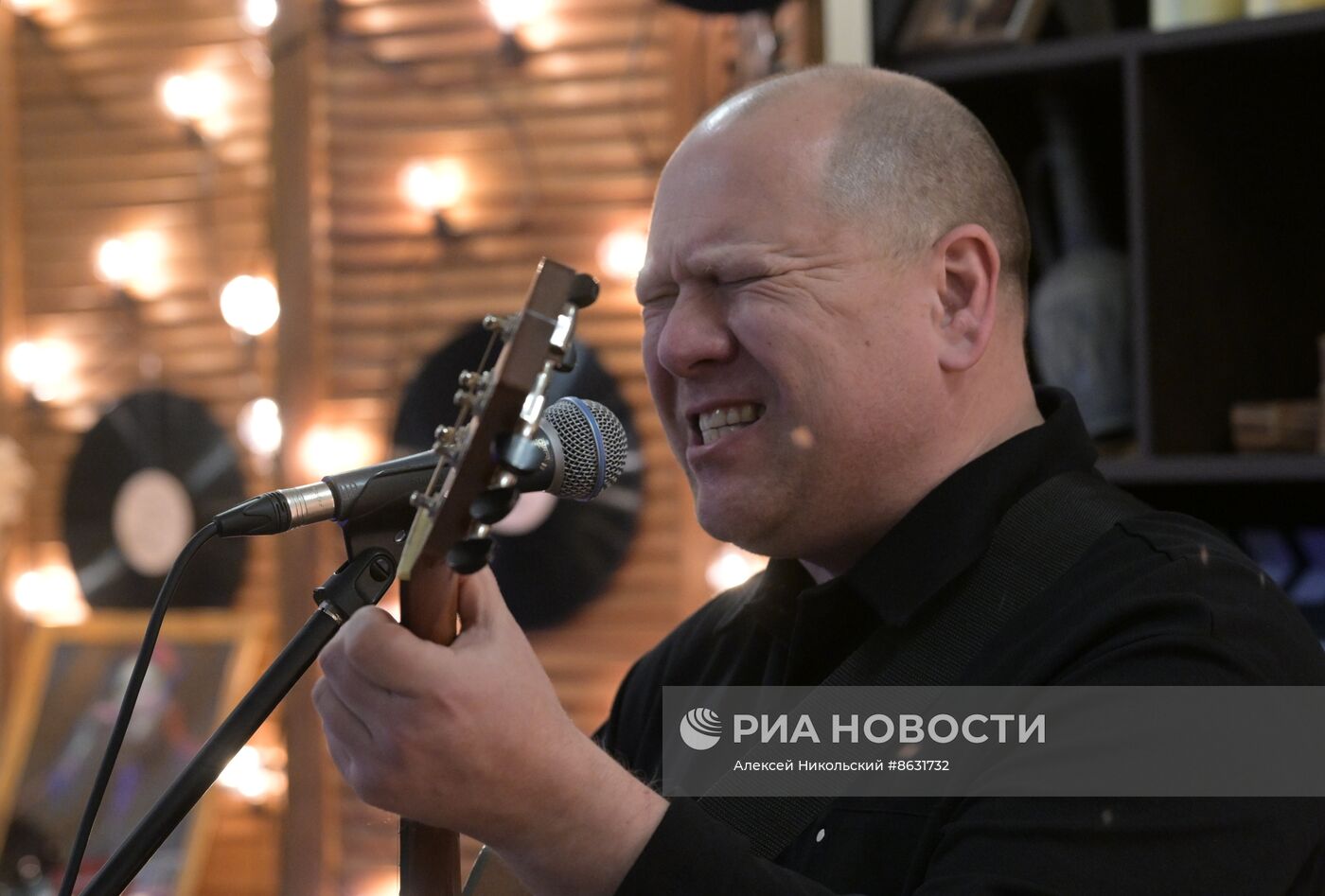 Выставка "Россия". I Открытый всероссийский слёт бардовского движения "Чтобы наши песни пели, как свои"