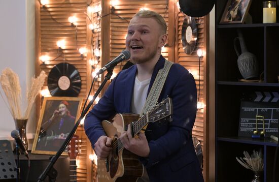 Выставка "Россия". I Открытый всероссийский слёт бардовского движения "Чтобы наши песни пели,  как свои"