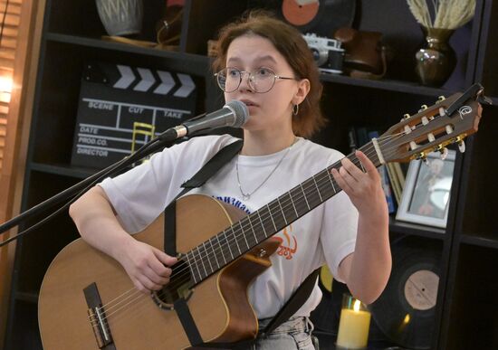 Выставка "Россия". I Открытый всероссийский слёт бардовского движения "Чтобы наши песни пели,  как свои"