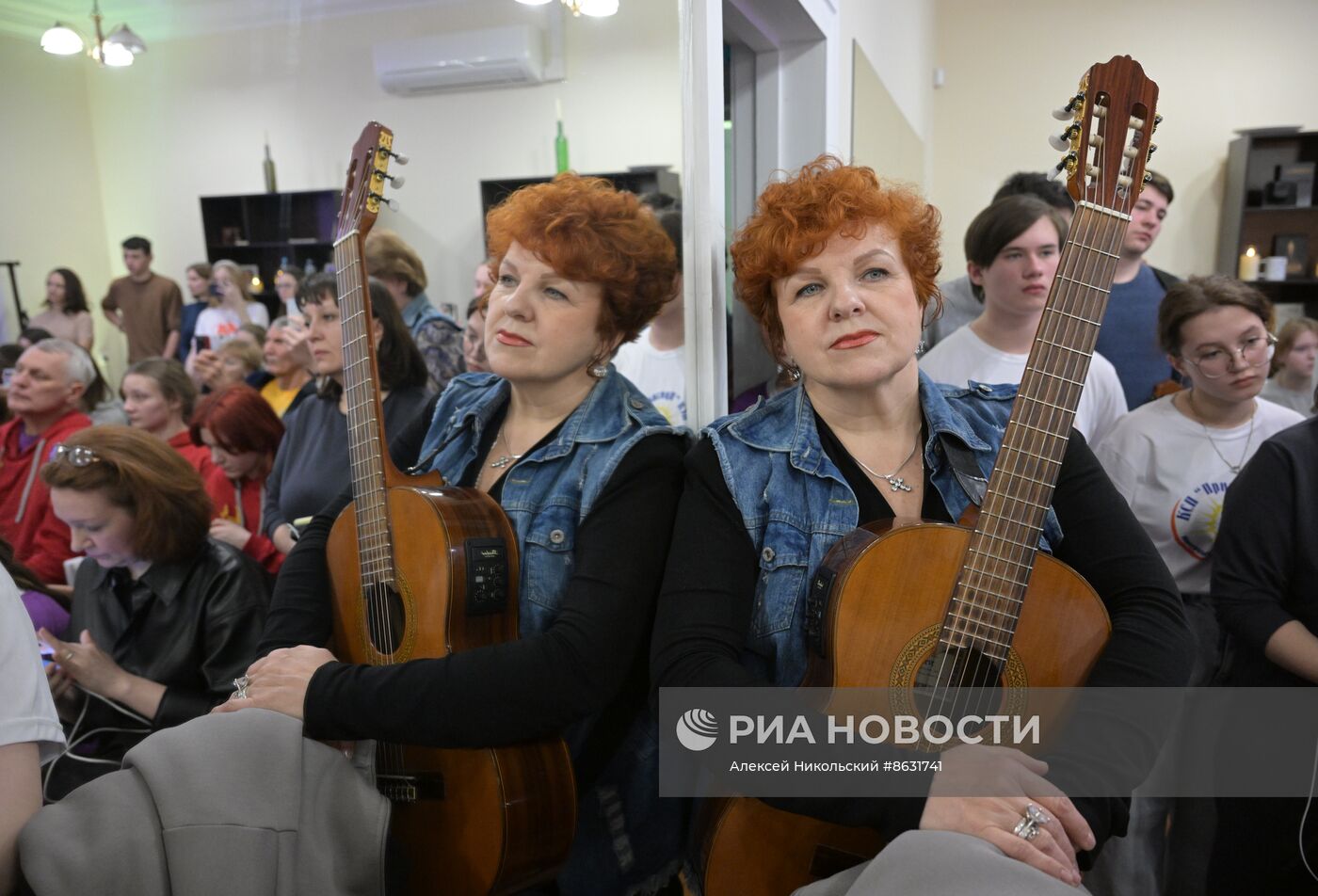 Выставка "Россия". I Открытый всероссийский слёт бардовского движения "Чтобы наши песни пели,  как свои"