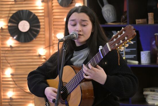 Выставка "Россия". I Открытый всероссийский слёт бардовского движения "Чтобы наши песни пели,  как свои"