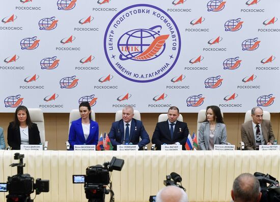 П/к экипажа 21-й экспедиции МКС в Звездном городке 