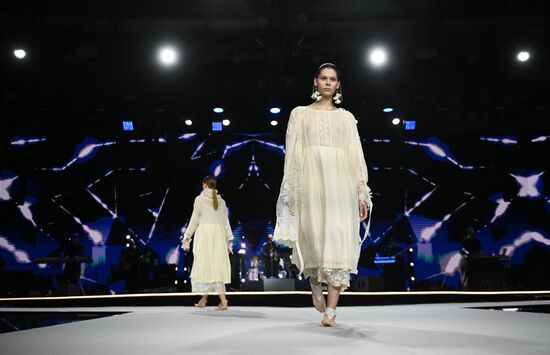 Выставка "Россия". Открытие Московской недели моды