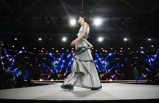 Выставка "Россия". Открытие Московской недели моды