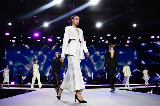 Выставка "Россия". Открытие Московской недели моды