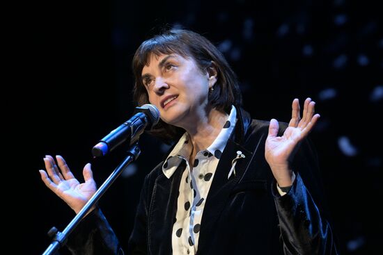 Выставка "Россия". I Открытый всероссийский слёт бардовского движения "Чтобы наши песни пели,  как свои"