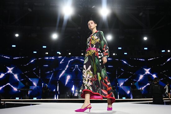 Выставка "Россия". Открытие Московской недели моды