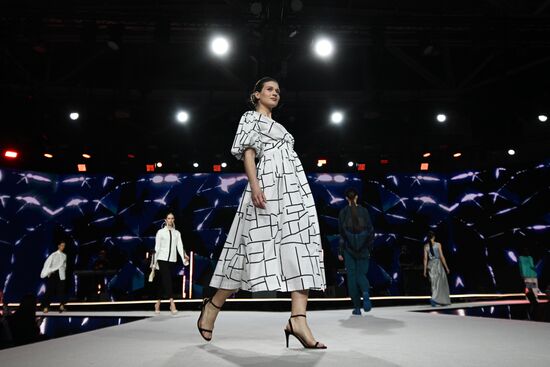 Выставка "Россия". Открытие Московской недели моды