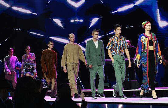 Выставка "Россия". Открытие Московской недели моды