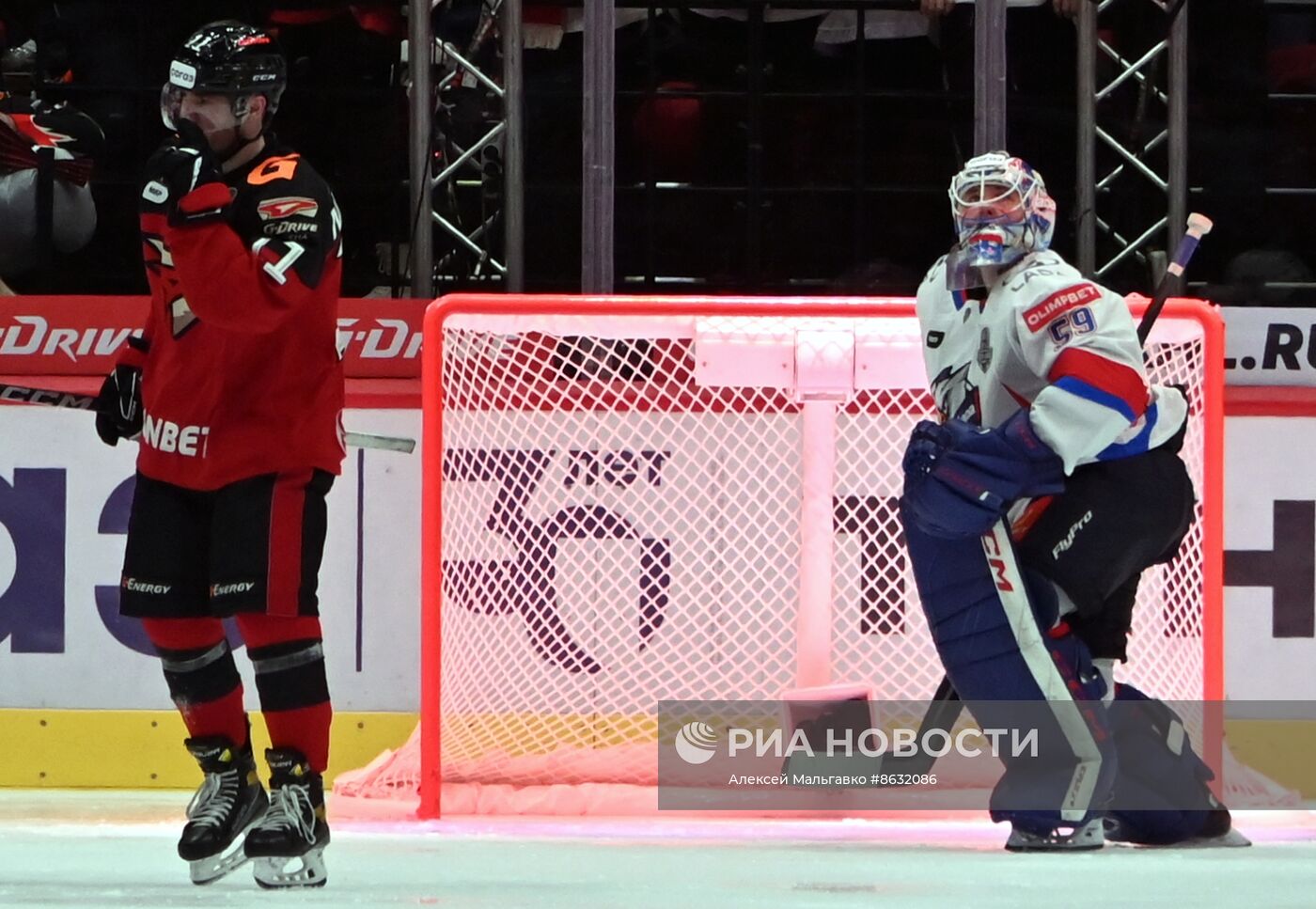 Хоккей. КХЛ. Матч "Авангард" - "Лада"