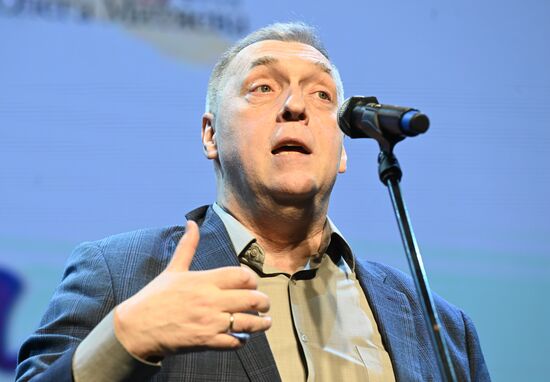 Выставка "Россия". I Открытый всероссийский слёт бардовского движения "Чтобы наши песни пели, как свои"