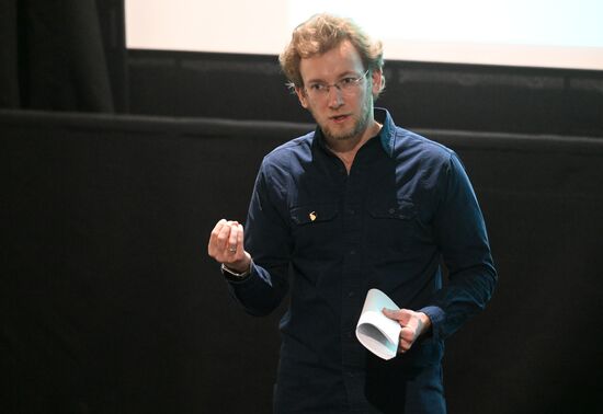 Выставка "Россия". Музыкально-поэтический концерт "Русские маяки"